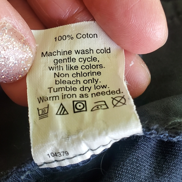 J Crew womens Boyfriend shorts, broken in - Picture 9 of 14